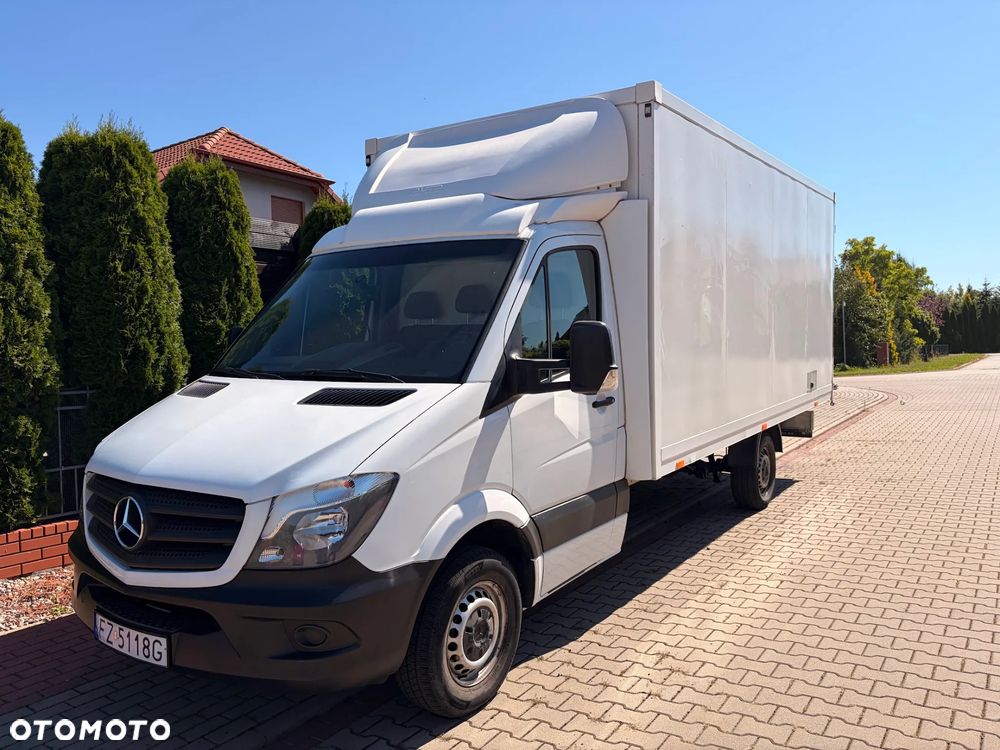 Mercedes-Benz Sprinter - 1