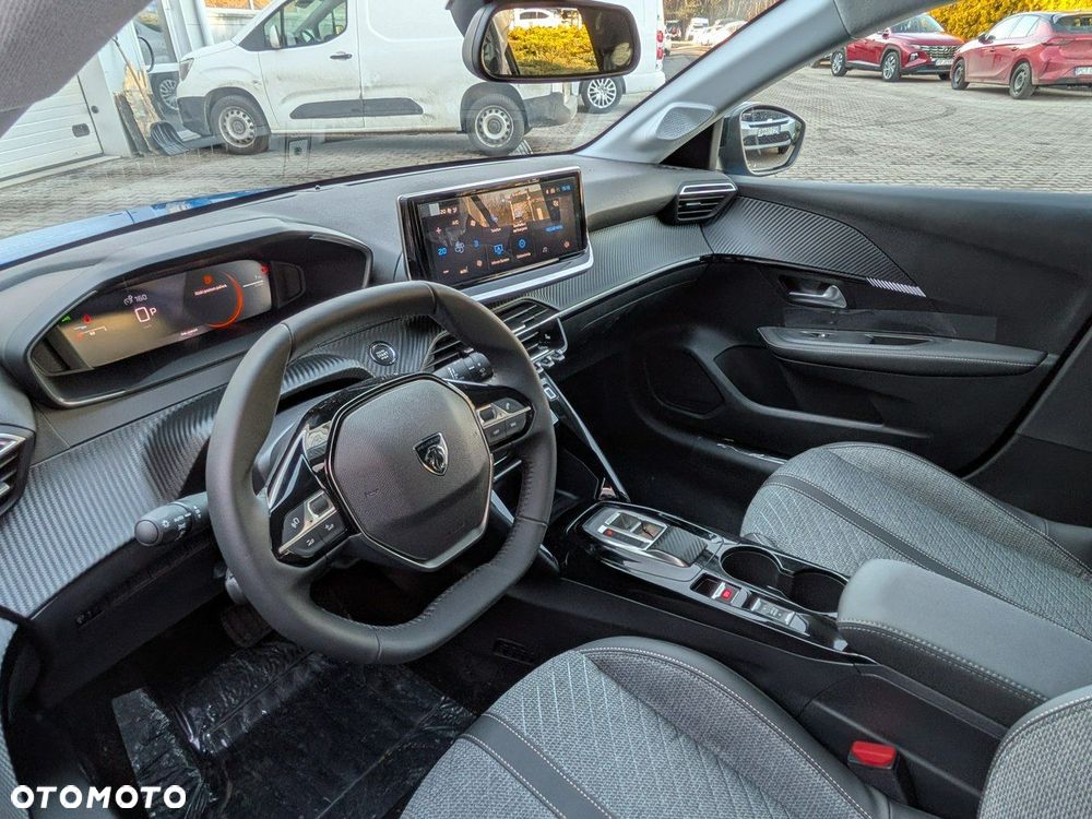 Peugeot 208 - 7