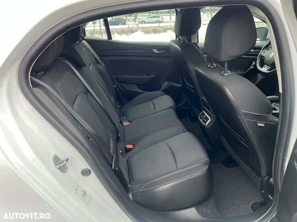 Renault Megane BLUE dCi EDC Limited - 18