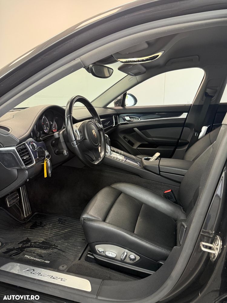Porsche Panamera 3.0 Tiptronic S - 20