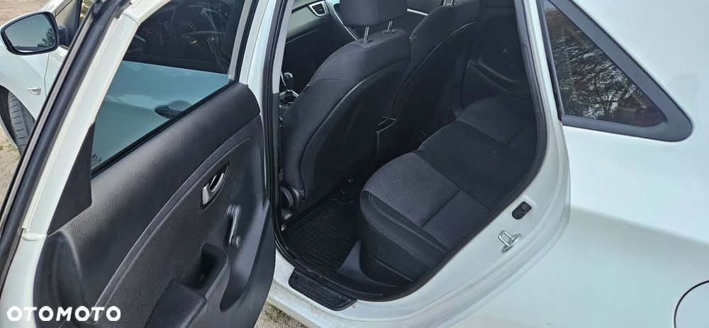 Hyundai i30 1.4 Classic - 11