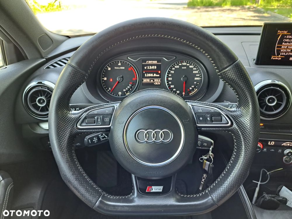 Audi A3 Sportback 1.6 TDI DPF S line Sportpaket - 10