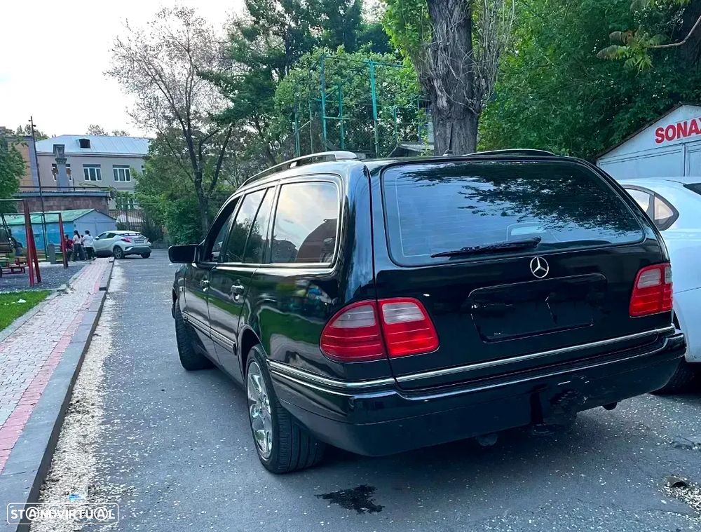 Mercedes-Benz E 220 CDI Avantgarde - 3