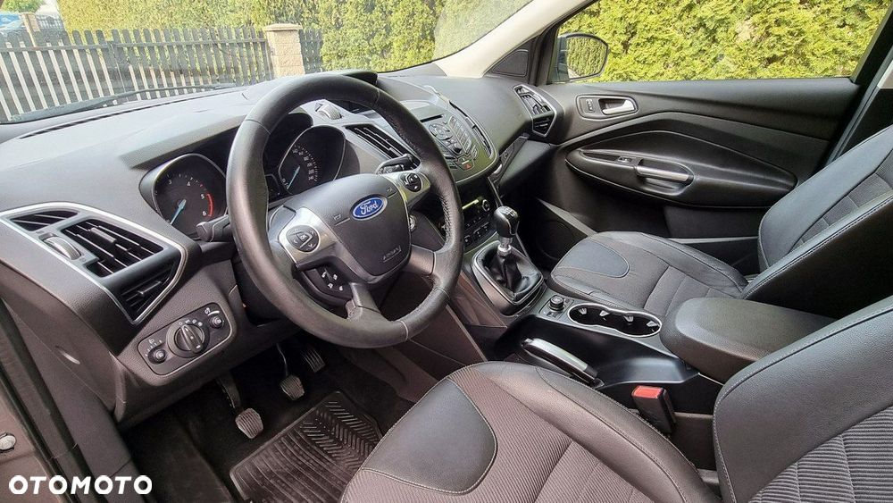 Ford Kuga - 11