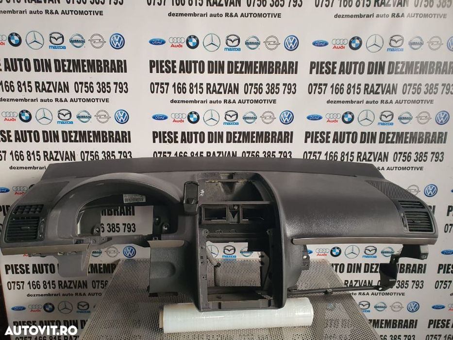 Plansa Bord VW Touran An 2003/2010 Volan Stanga Germania Plansa Bord VW Touran An 2003/2010 Volan S - 1