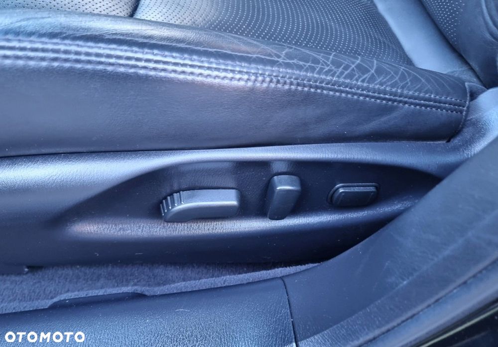 Infiniti Q70 - 14