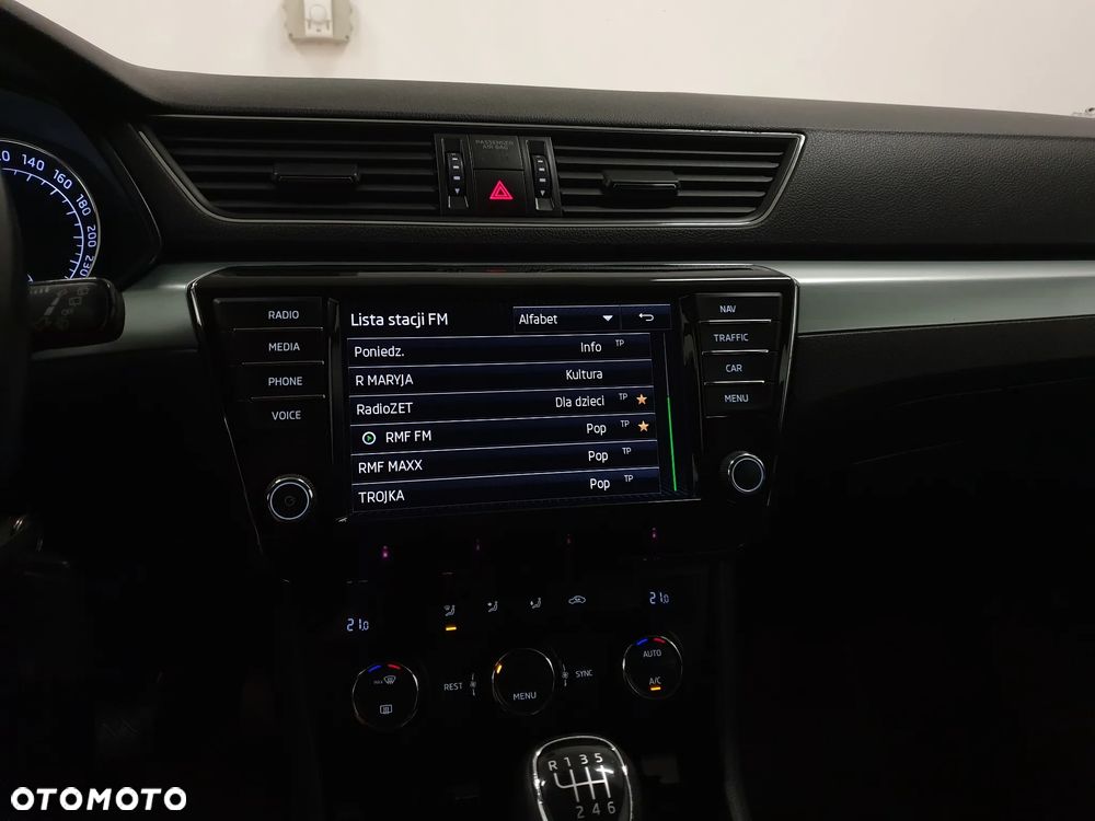 Skoda Superb 2.0 TDI Style - 16