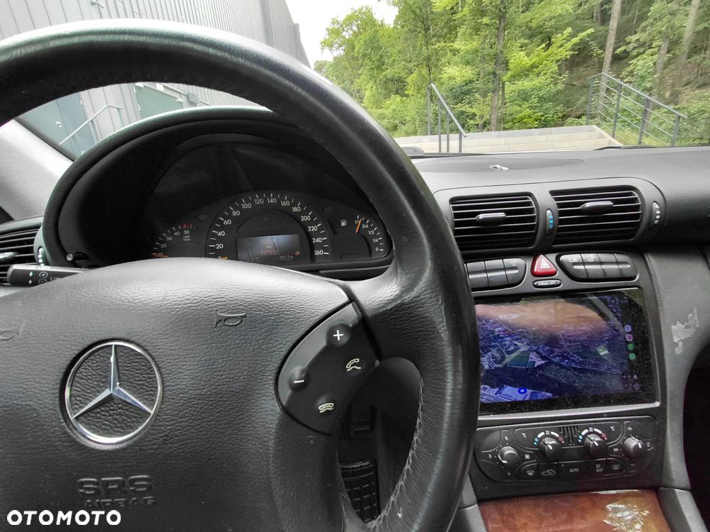 Mercedes-Benz Klasa C 220 CDI Elegance - 15