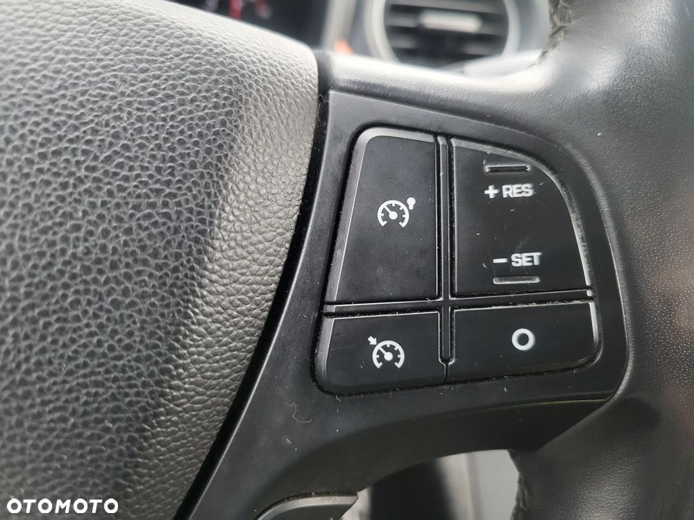 Hyundai i10 1.2 YES!+ - 35