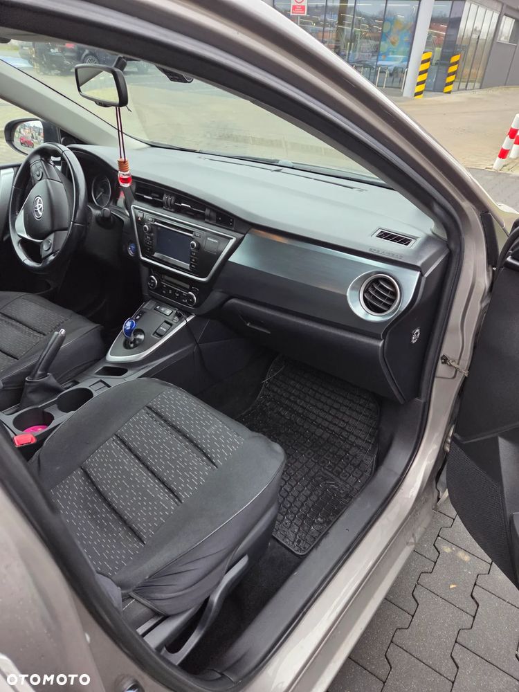Toyota Auris - 7