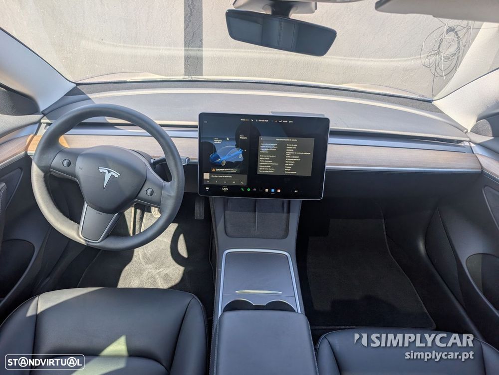 Tesla Model 3 - 10
