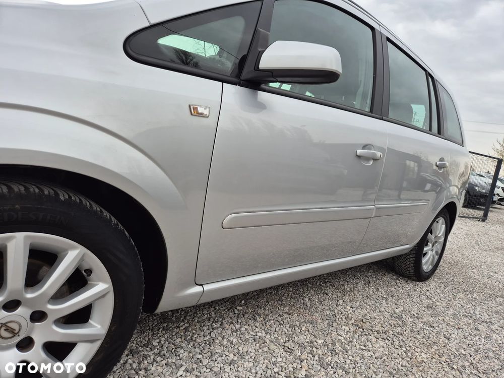 Opel Zafira 1.8 Innovation - 20
