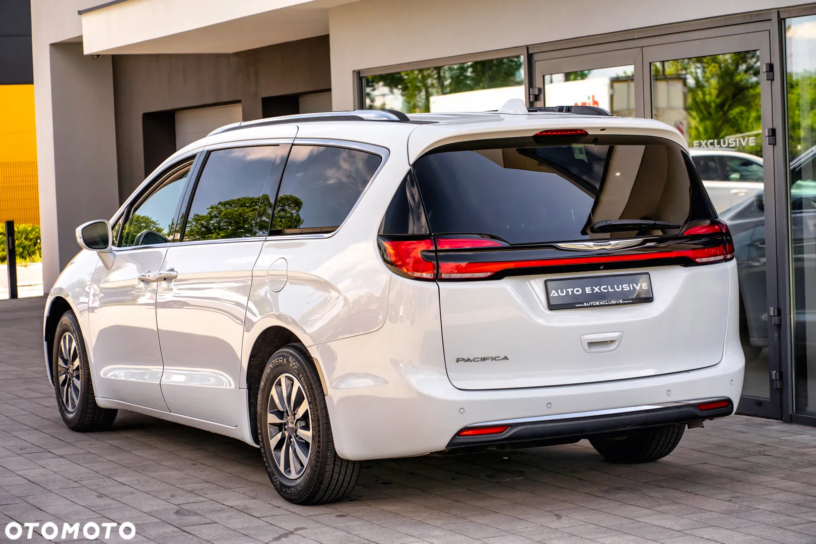 Chrysler Pacifica - 15
