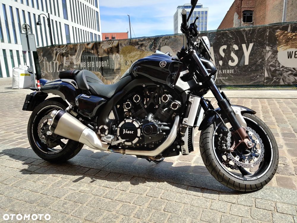 Yamaha V-MAX - 2