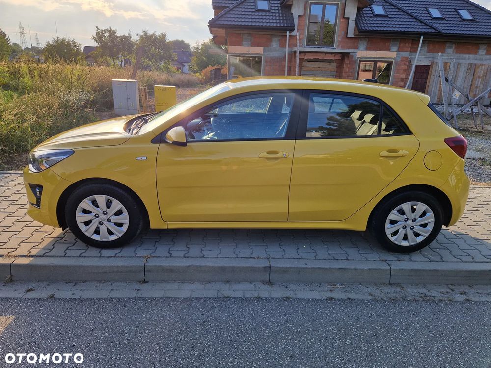 Kia Rio 1.2 L - 32