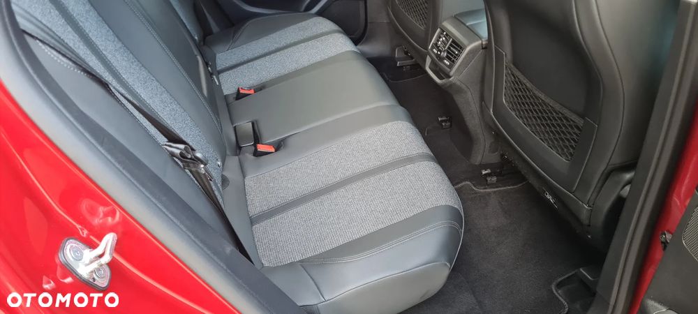 Peugeot 3008 1.5 BlueHDi Allure S&S EAT8 - 18