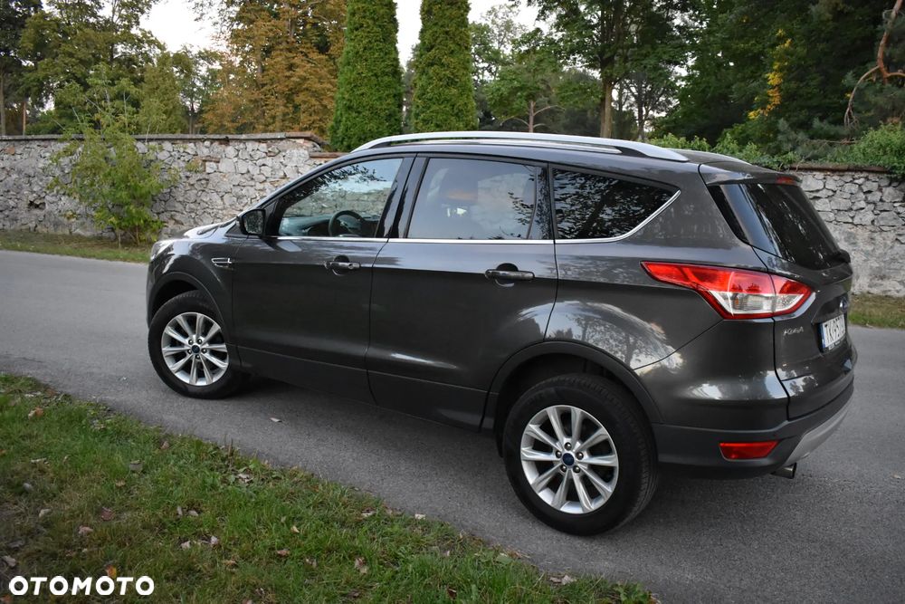 Ford Kuga 1.5 EcoBoost 2x4 Titanium - 12
