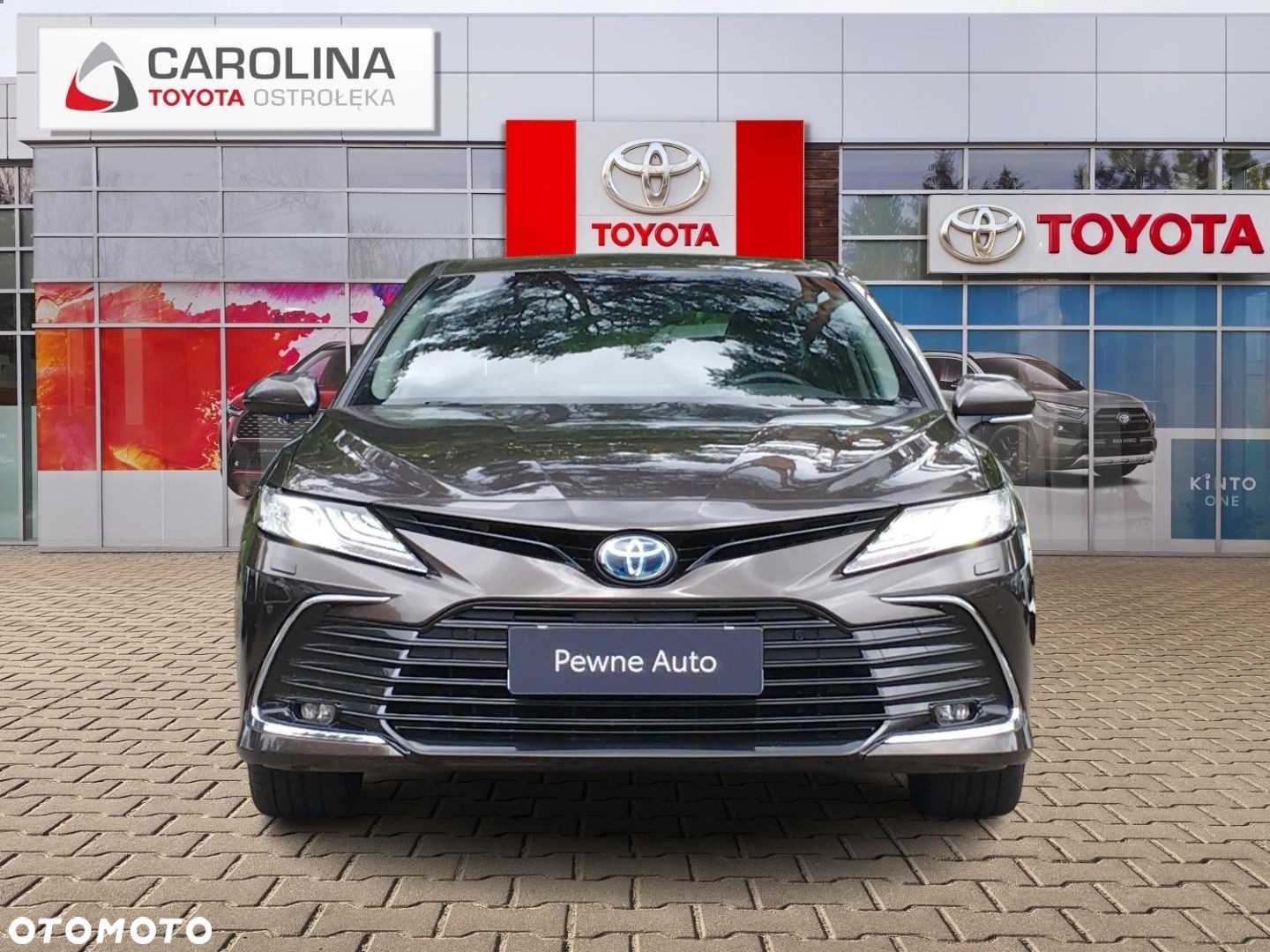 Toyota Camry - 8