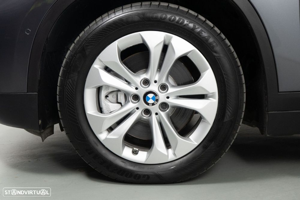 BMW X1 25 e xDrive Corporate Edition - 21