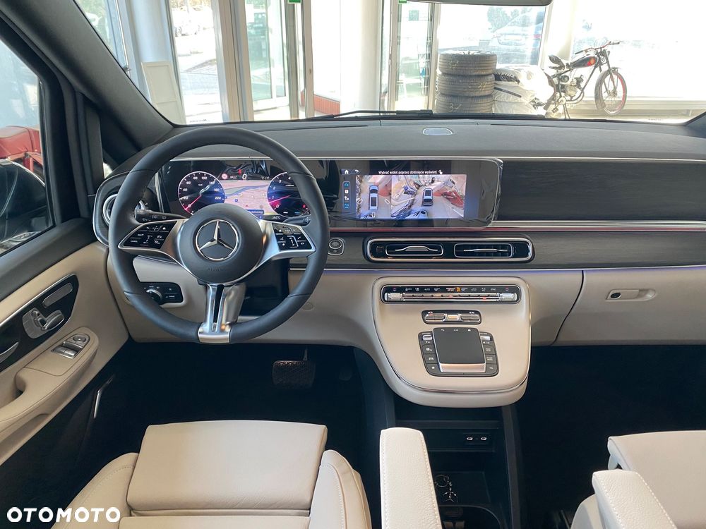 Mercedes-Benz Klasa V - 27