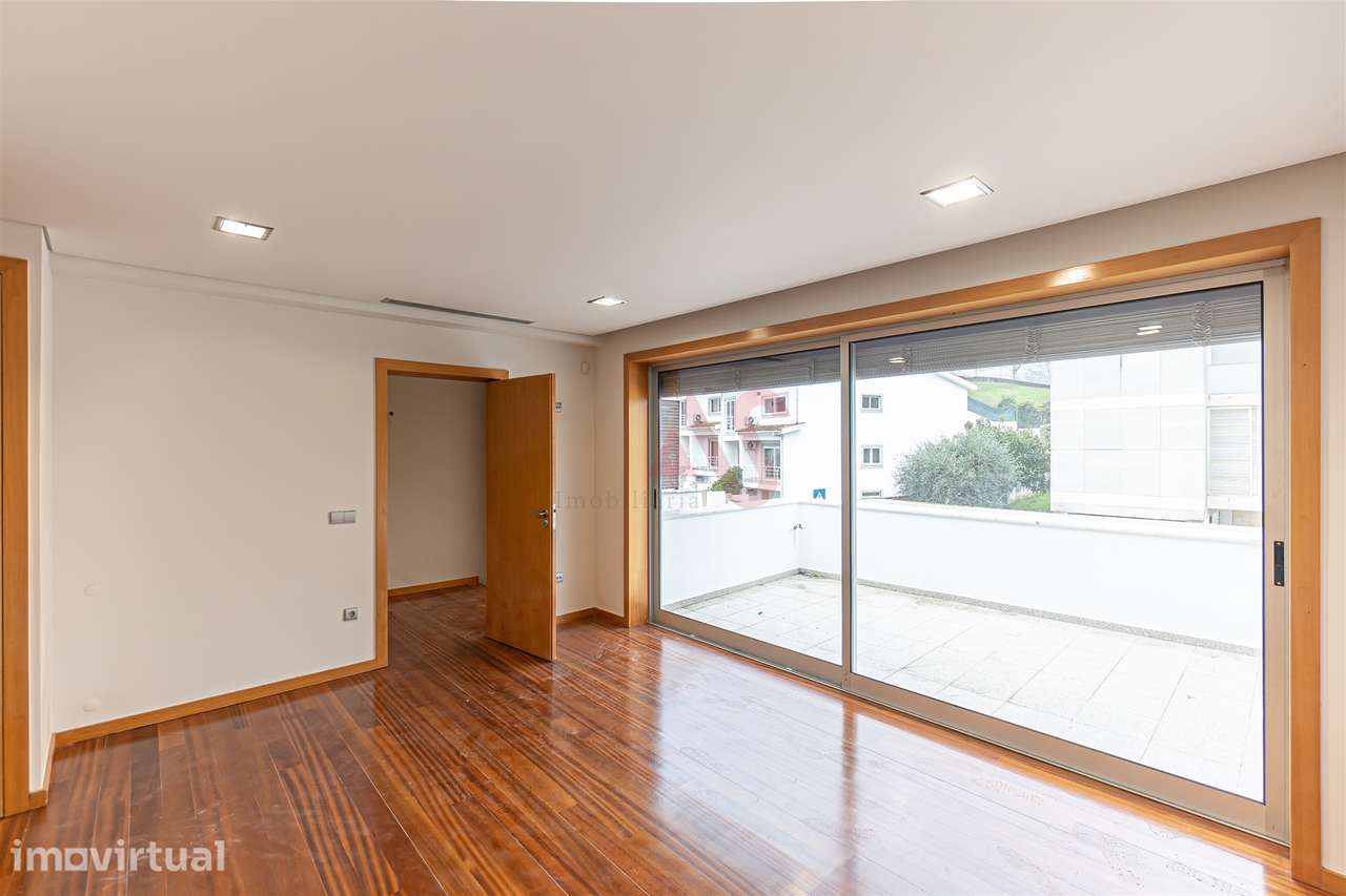 Moradia em Banda T3 em Mesão Frio – Zona Premium de Guimarães - Grande imagem: 3/30