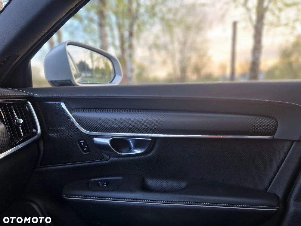 Volvo V90 D5 AWD R-Design - 10