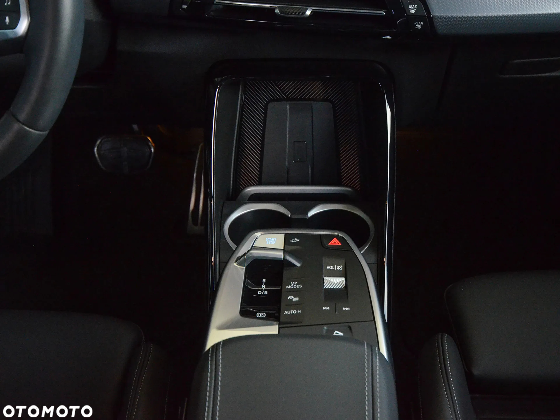 BMW iX1 xDrive30 sport - 33