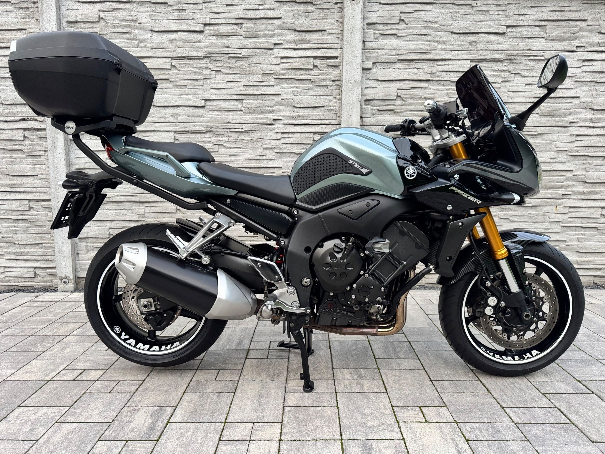 Yamaha FZ - 1