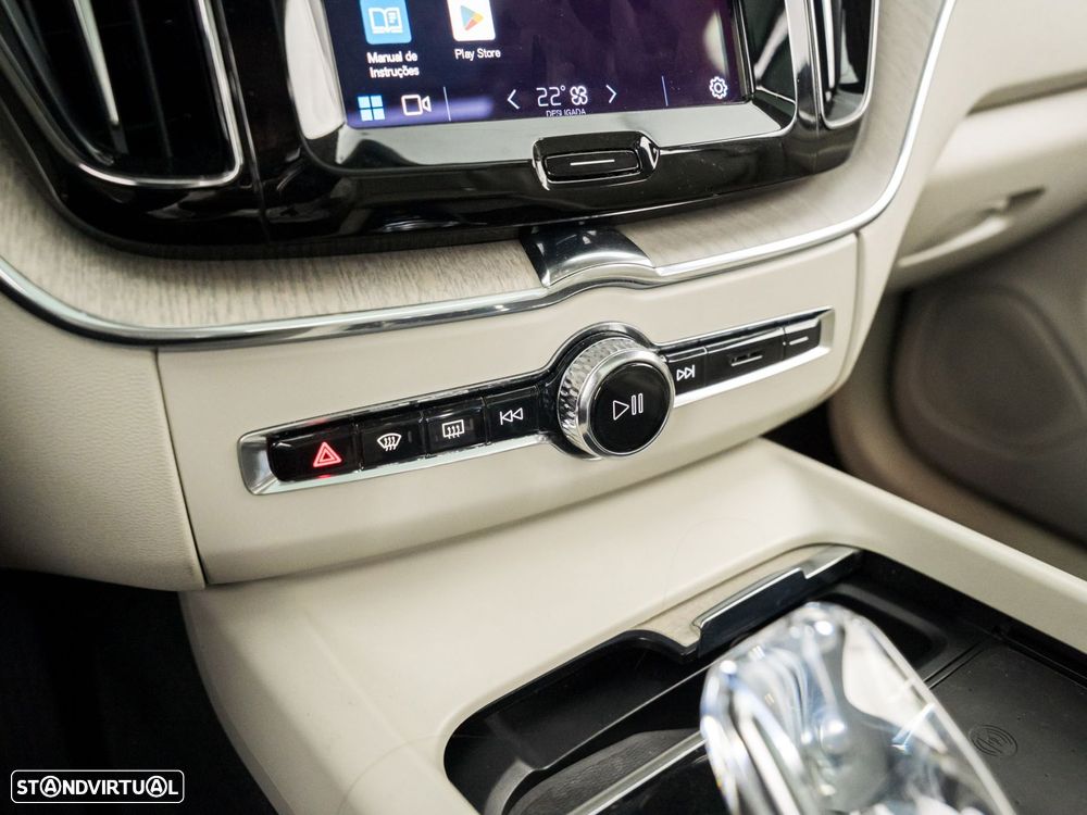 Volvo XC 60 2.0 T6 PHEV Inscription AWD - 29