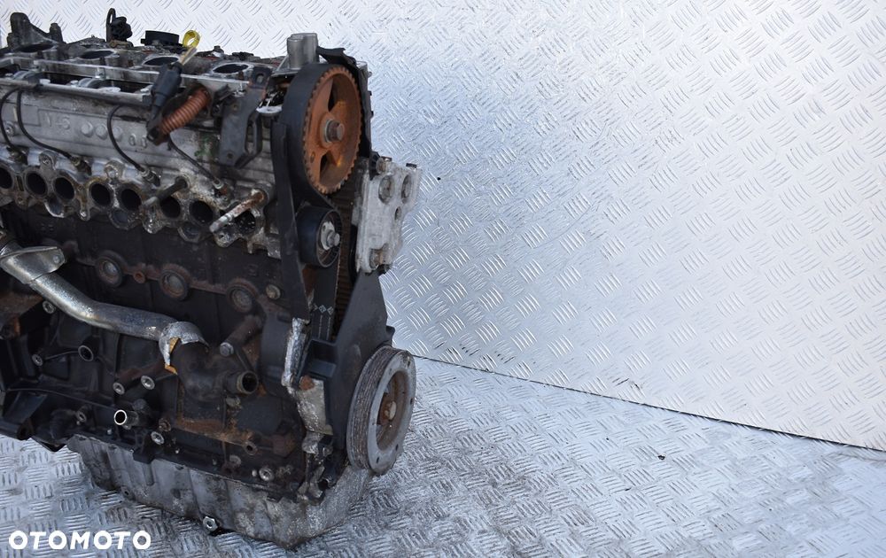 Silnik słupek 10DYTE 2.0 HDI RHR 136KM - PEUGEOT 407 307 - 4