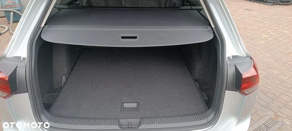 Volkswagen Golf - 17