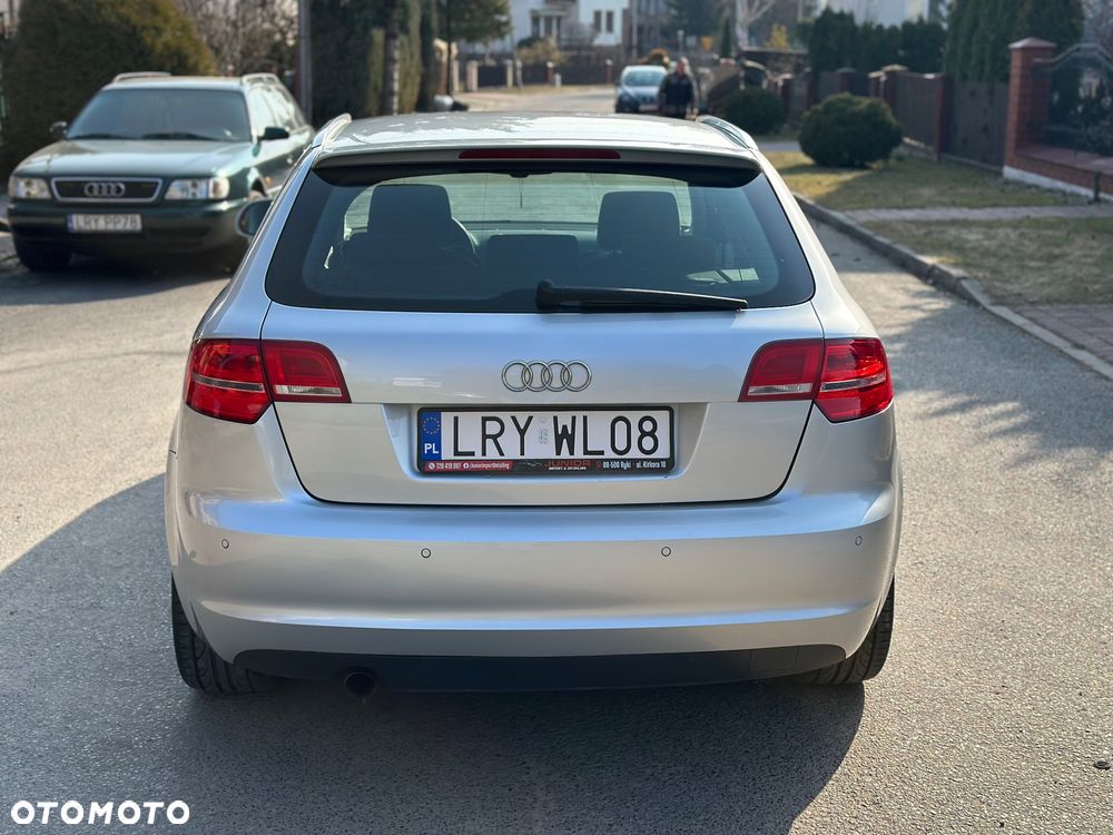 Audi A3 Sportback 1.6 TDI DPF S line Sportpaket - 6