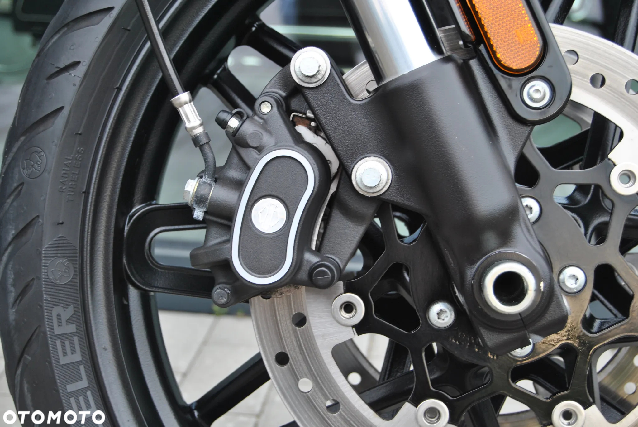 Harley-Davidson Sportster Roadster 1200R - 38