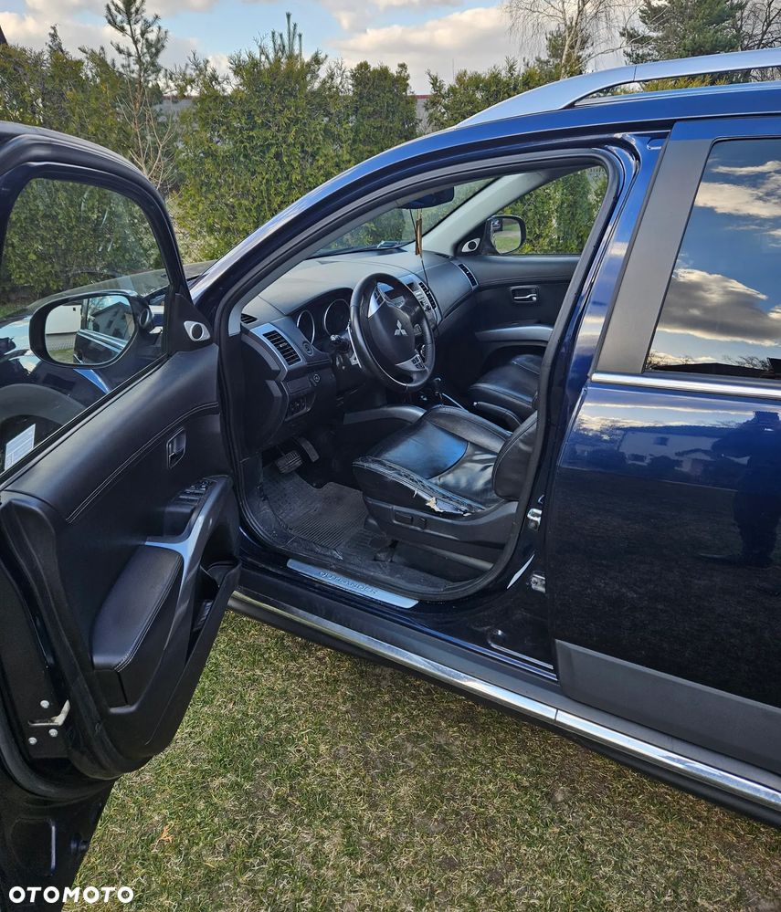 Mitsubishi Outlander 2.4 4WD CVT Instyle - 4