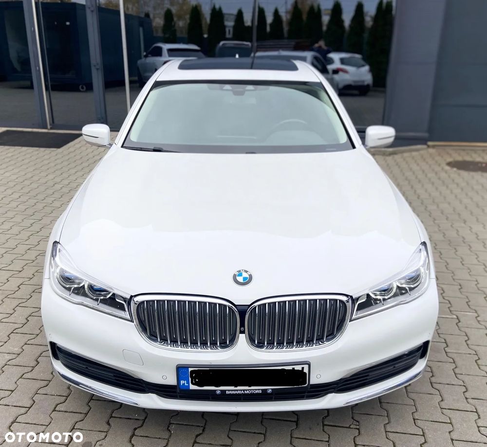 BMW Seria 7 740e iPerformance - 4