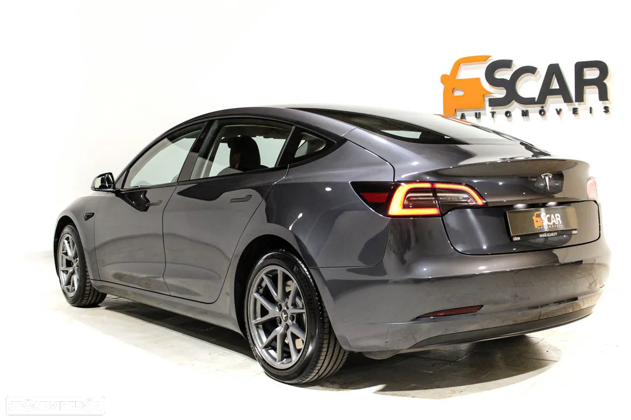Tesla Model 3 Standard Range Plus RWD - 4