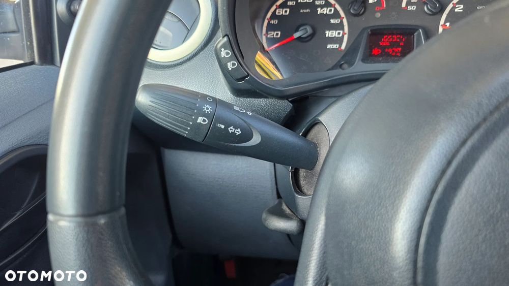 Ford KA 1.2 Ambiente - 31