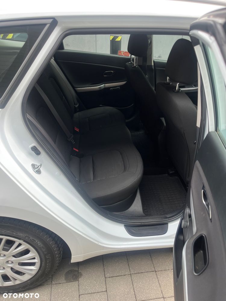 Kia Ceed - 5