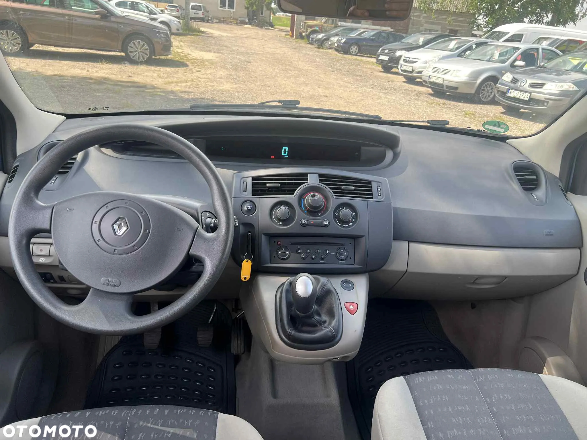 Renault Scenic - 16