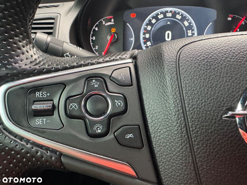 Opel Insignia 2.0 CDTI Sport - 30