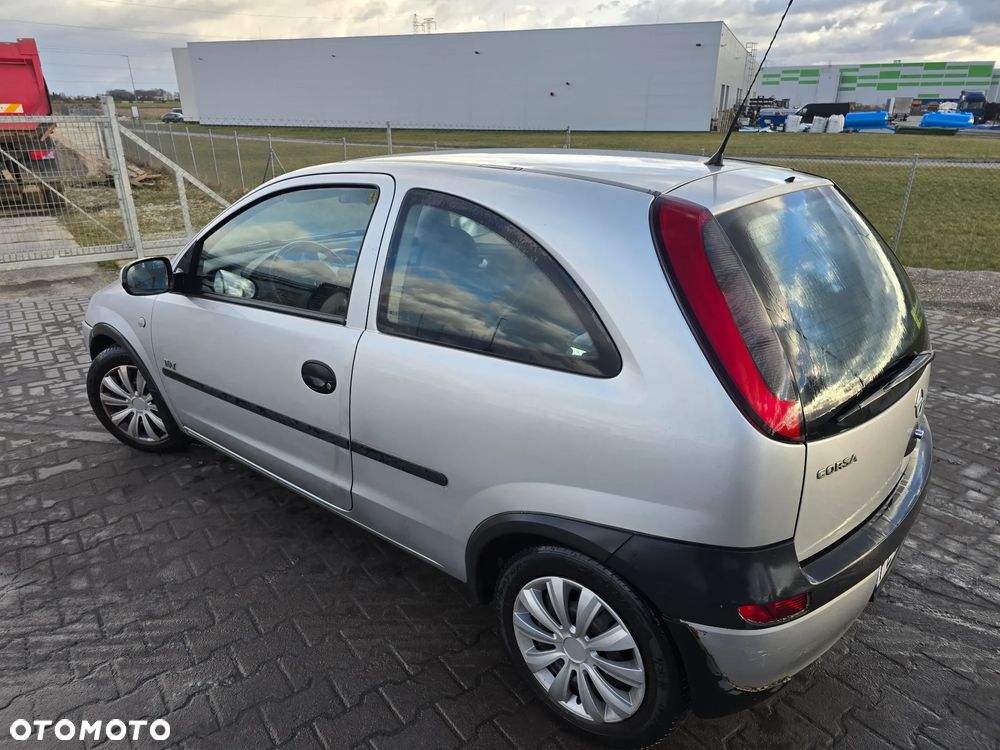 Opel Corsa 1.2 16V - 1