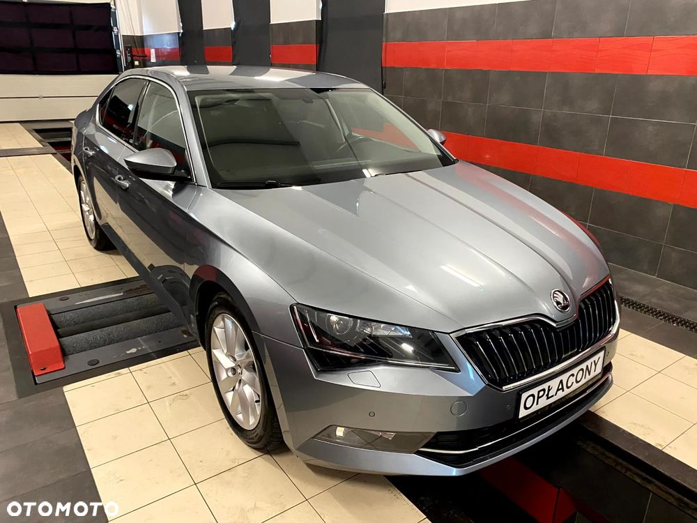 Skoda Superb 2.0 TDI Sportline DSG - 6