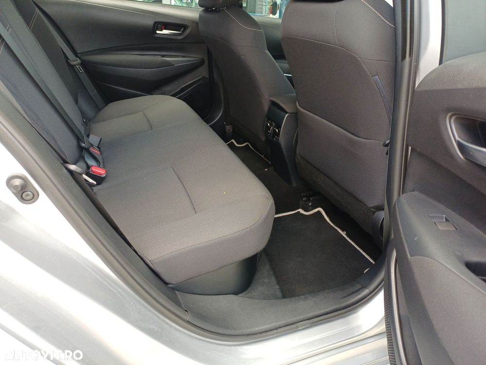 Toyota Corolla 1.8 HSD Business - 22