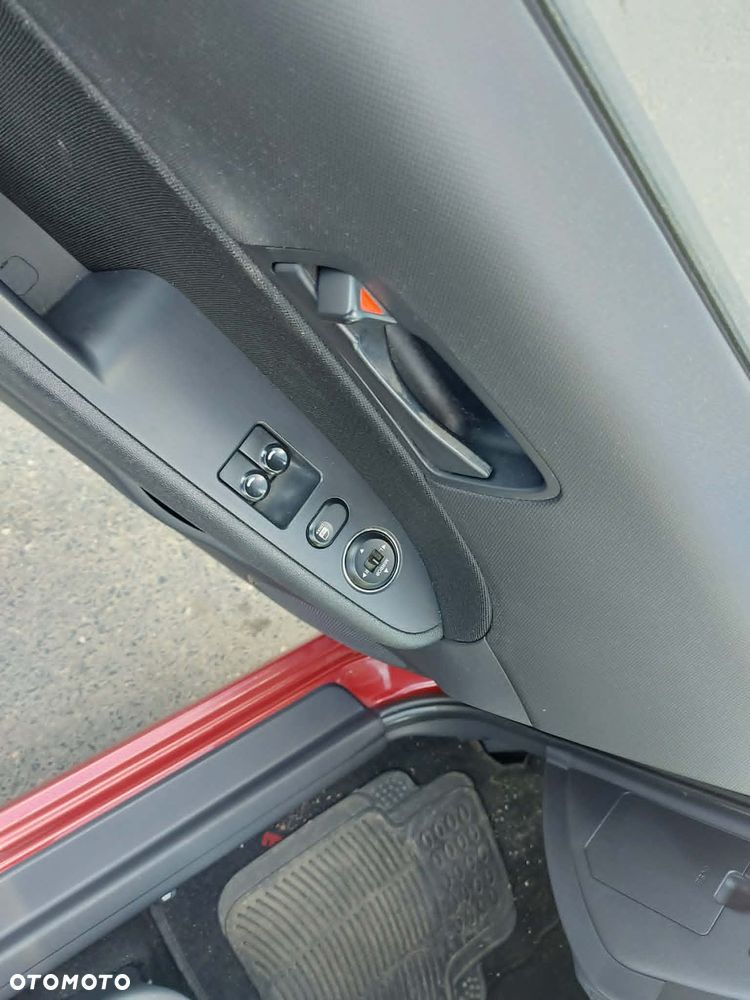 Hyundai i30 1.4 Comfort - 16