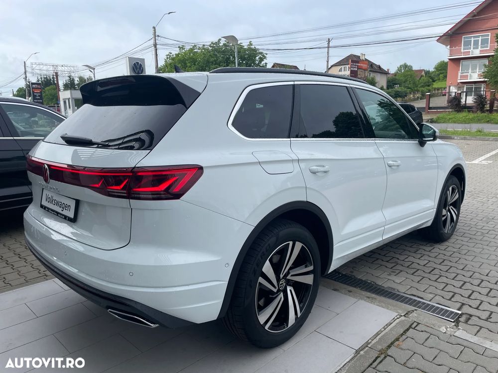 Volkswagen Touareg V6 TDI 4MOTION Elegance - 4