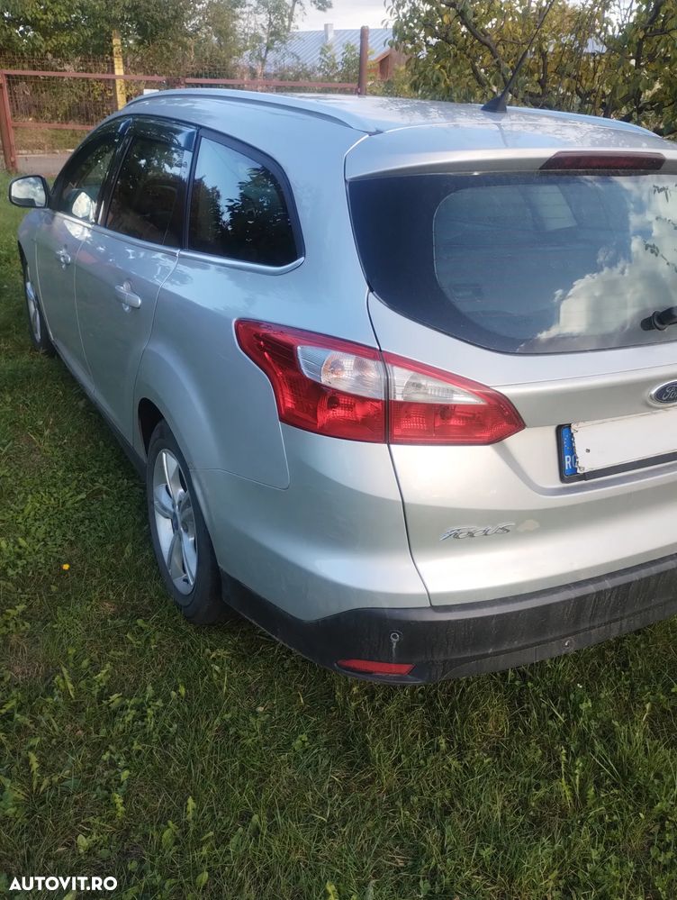Ford Focus 2.0 TDCI DPF Powershift Titanium - 4