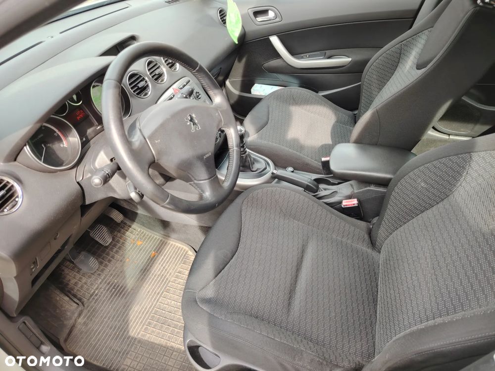 Peugeot 308 - 8