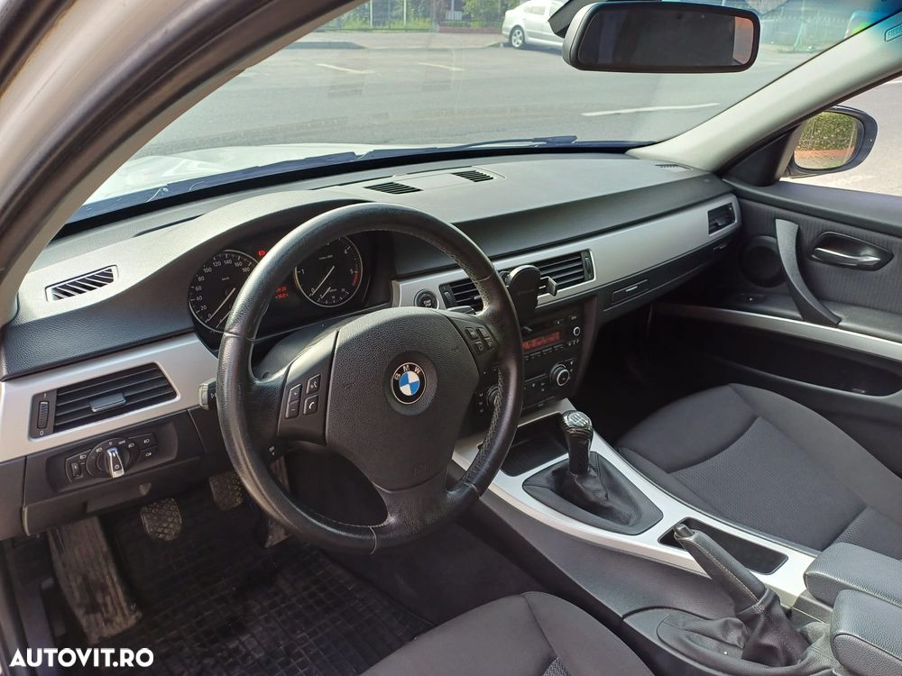 BMW Seria 3 316d - 12