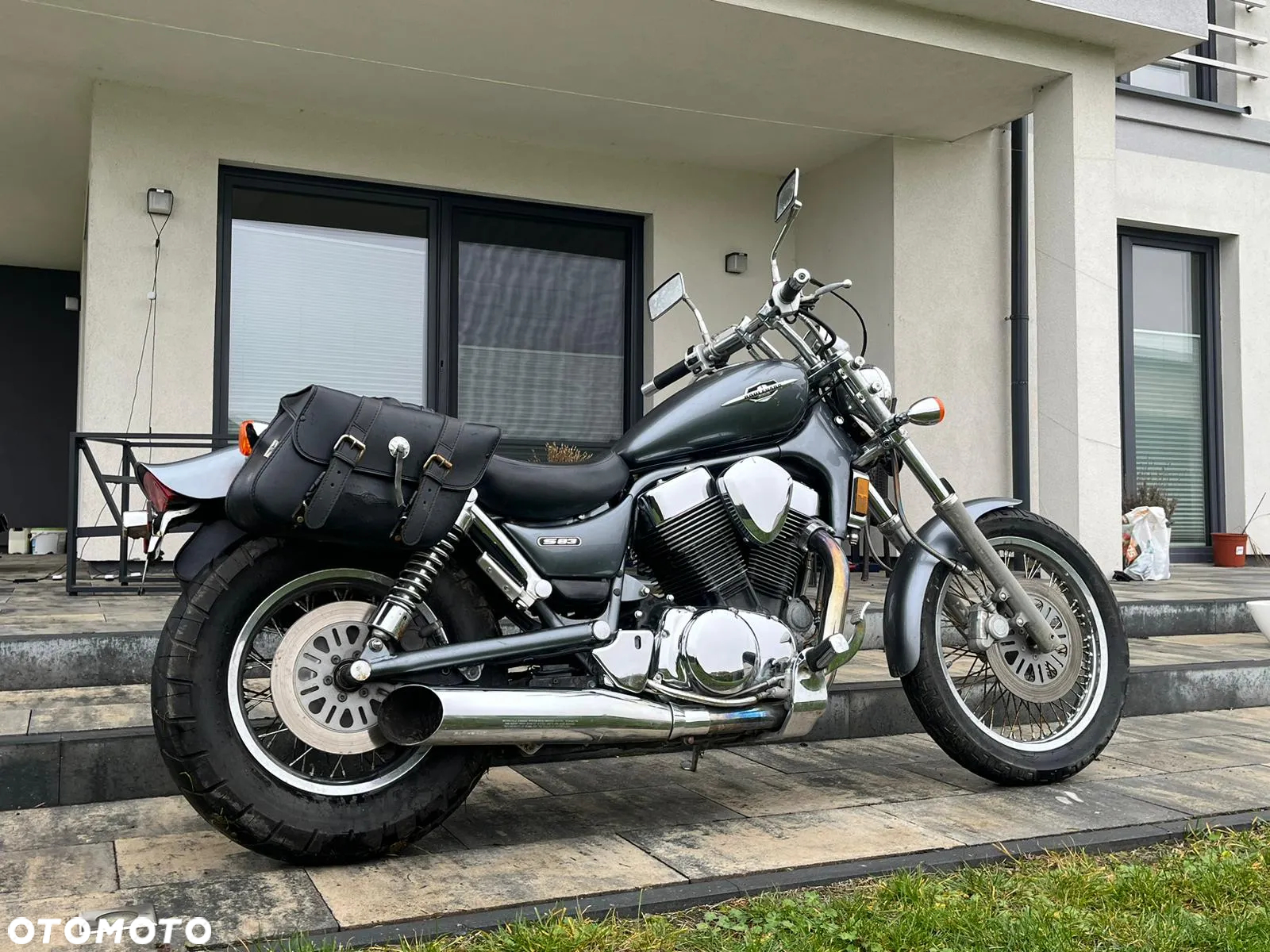 Suzuki Intruder - 16