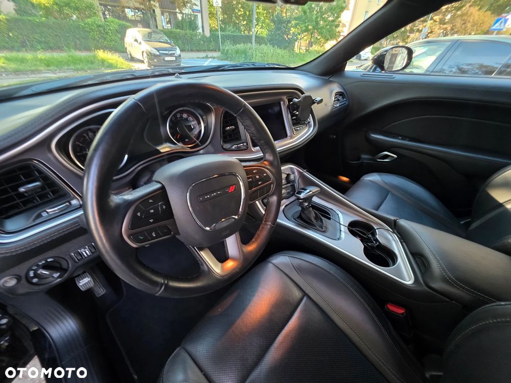 Dodge Challenger 3.6 SXT Plus - 30